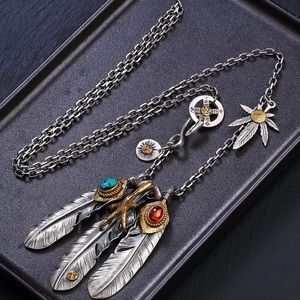 Goro’s feathers silver pendant sets!